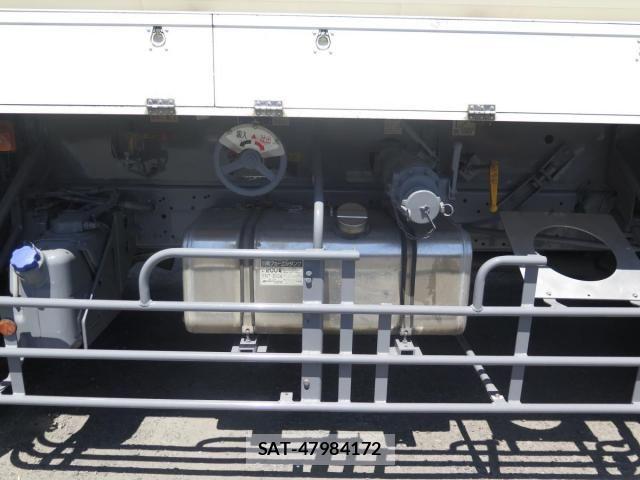 Isuzu GIGA 2017-10 8412615-26