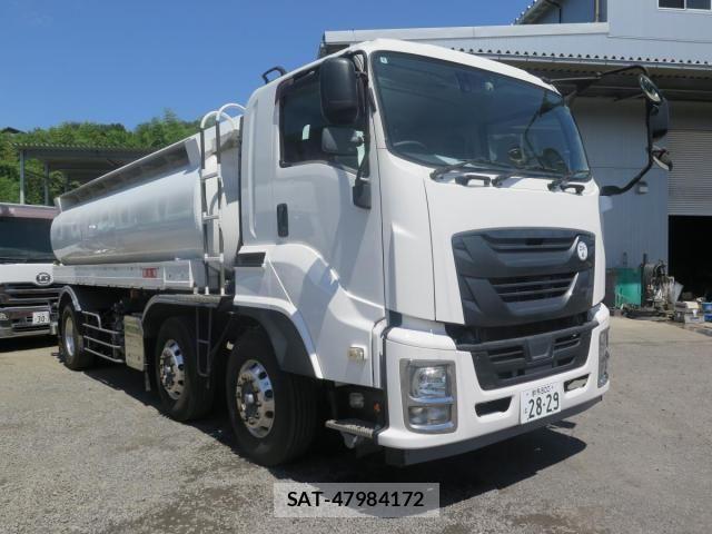 Isuzu GIGA 2017-10 8412615-2