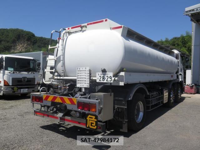 Isuzu GIGA 2017-10 8412615-5