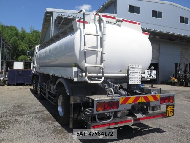 Isuzu GIGA 2017-10 8412615-7