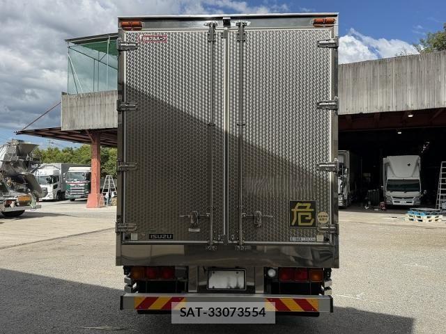 Isuzu GIGA 2015-01 8412622-20