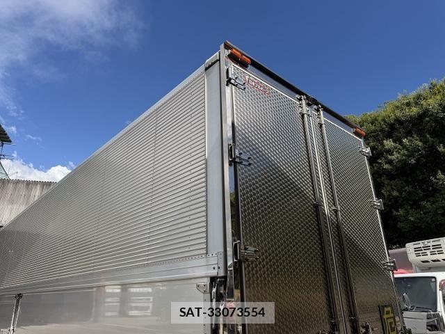 Isuzu GIGA 2015-01 8412622-28