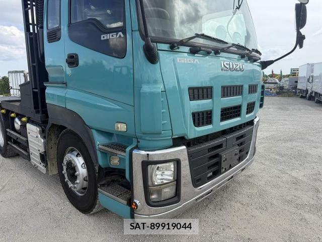 Isuzu GIGA 2015-01 8412627-17