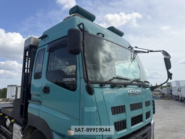 Isuzu GIGA 2015-01 8412627-19