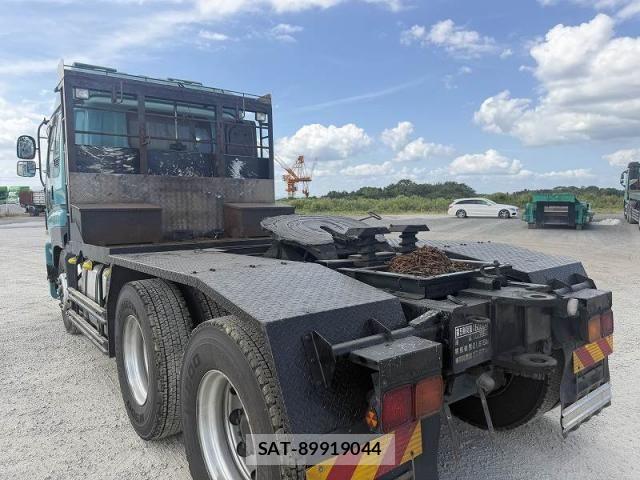 Isuzu GIGA 2015-01 8412627-27
