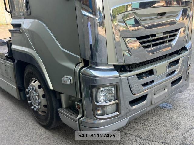 Isuzu GIGA 2017-01 8412619-19