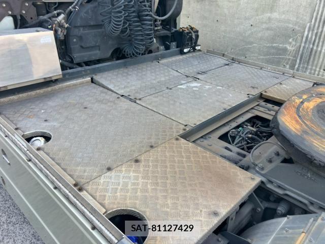 Isuzu GIGA 2017-01 8412619-27