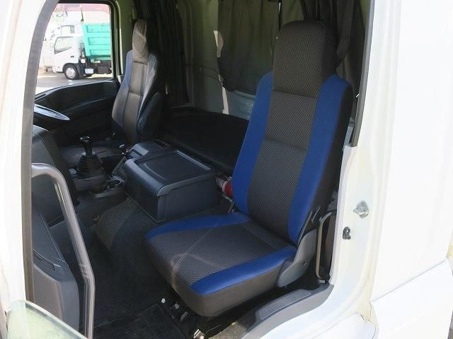 Isuzu GIGA 2016-09 8431817-23