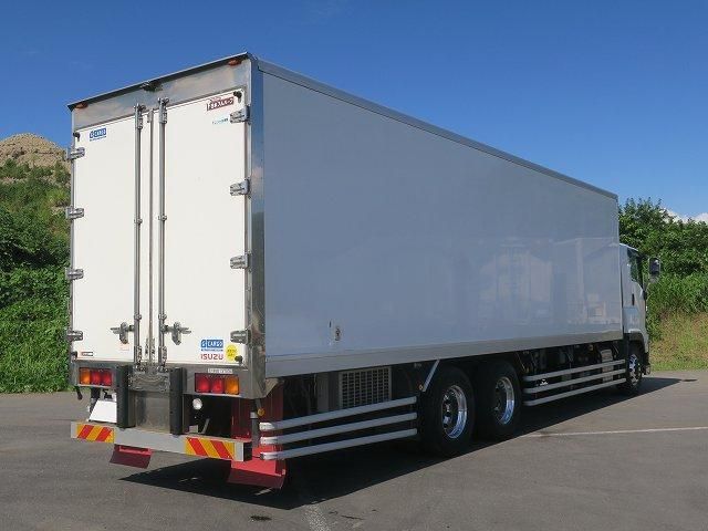 Isuzu GIGA 2016-09 8431817-2