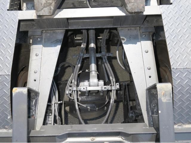 Isuzu GIGA 2017-11 8431818-9