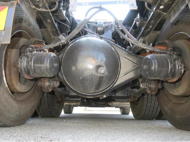 Isuzu GIGA 2017-11 8431818-12