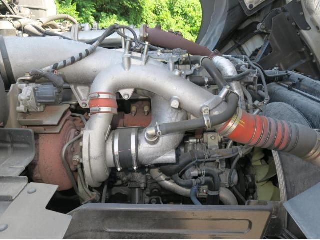 Isuzu GIGA 2017-11 8431818-16