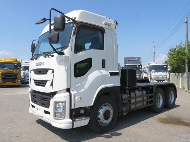 Isuzu GIGA 2017-11 8431818-1