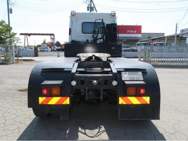 Isuzu GIGA 2017-11 8431818-4