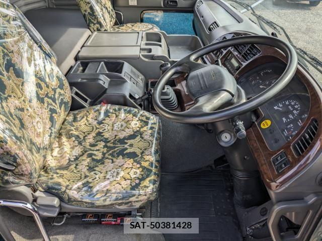 Isuzu GIGA 2013-10 8525007-25