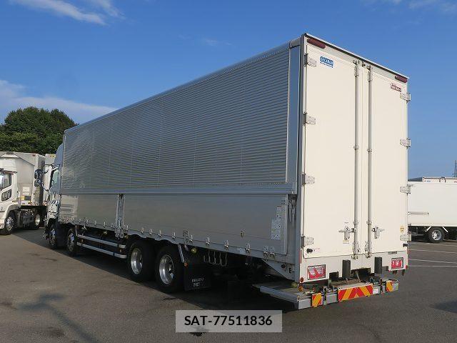 Isuzu GIGA 2021-03 8562029-3
