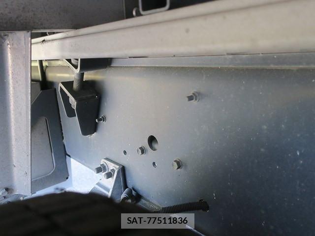 Isuzu GIGA 2021-03 8562029-8