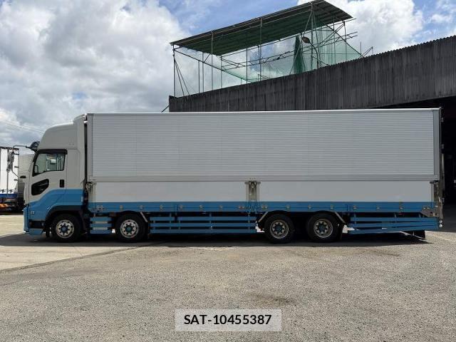 Isuzu GIGA 2021-01 8562028-4