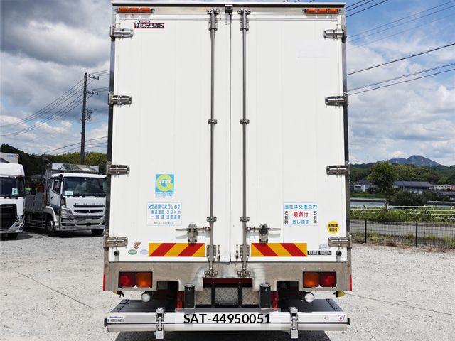 Isuzu GIGA 2015-08 8562035-5