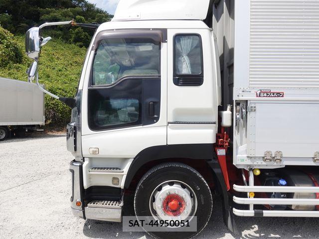 Isuzu GIGA 2015-08 8562035-8