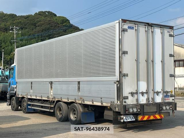 Isuzu GIGA 2018-01 8626913-9