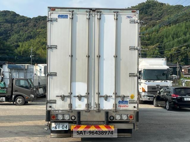 Isuzu GIGA 2018-01 8626913-11