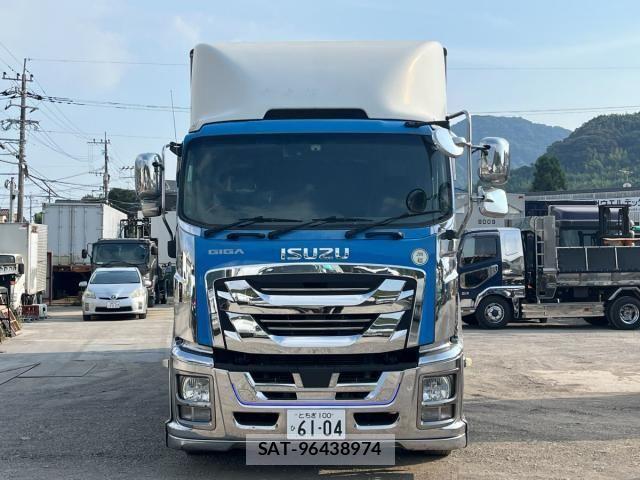 Isuzu GIGA 2018-01 8626913-2