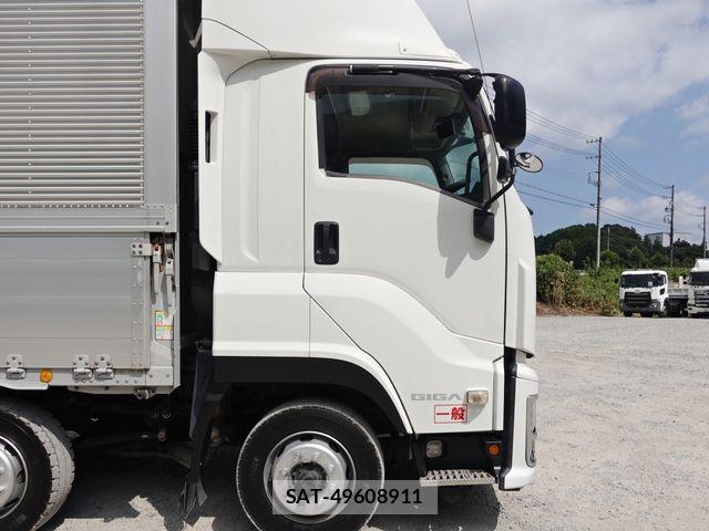Isuzu GIGA 2016-09 8626914-2