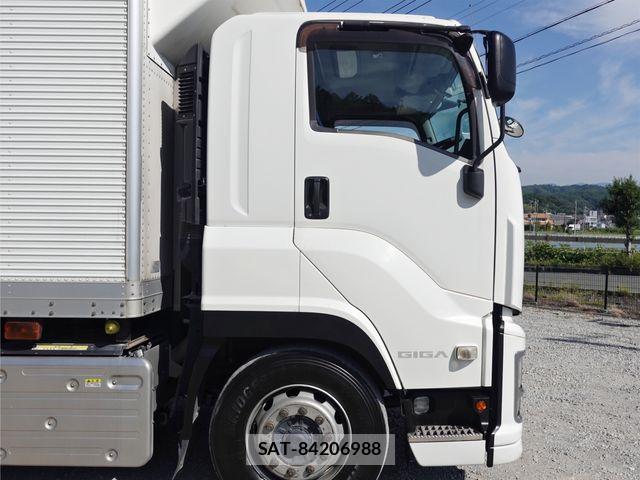 Isuzu GIGA 2019-12 8659265-5