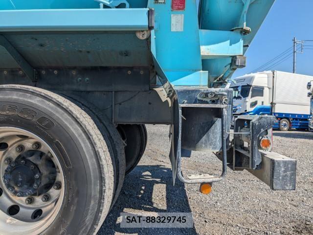 Isuzu GIGA 2015-01 8666193-15