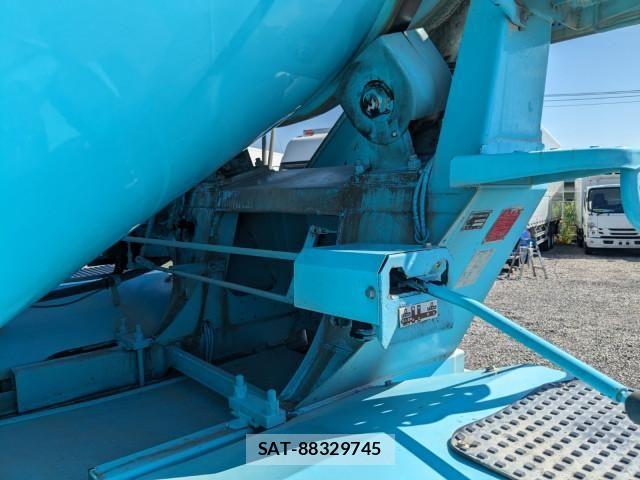 Isuzu GIGA 2015-01 8666193-19