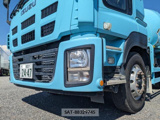 Isuzu GIGA 2015-01 8666193-21