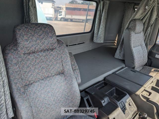 Isuzu GIGA 2015-01 8666193-24