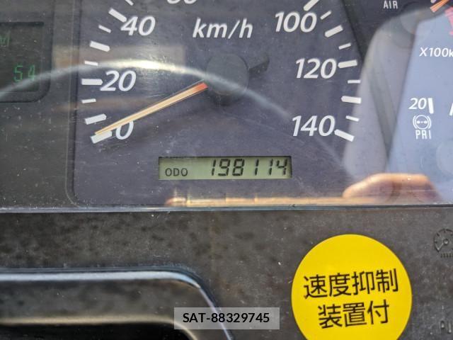 Isuzu GIGA 2015-01 8666193-27