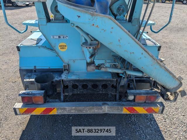 Isuzu GIGA 2015-01 8666193-7