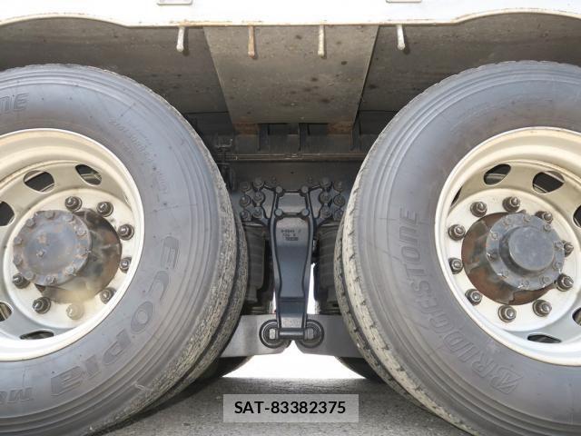 Isuzu GIGA 2017-09 8659259-18