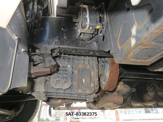 Isuzu GIGA 2017-09 8659259-19