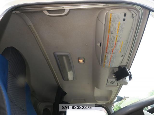 Isuzu GIGA 2017-09 8659259-23