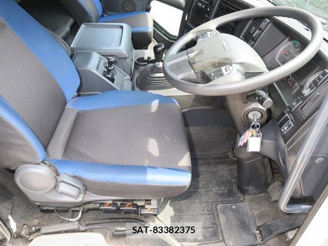 Isuzu GIGA 2017-09 8659259-27
