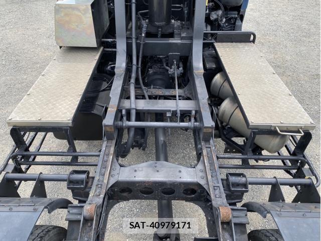 Isuzu GIGA 2008-08 8666196-13