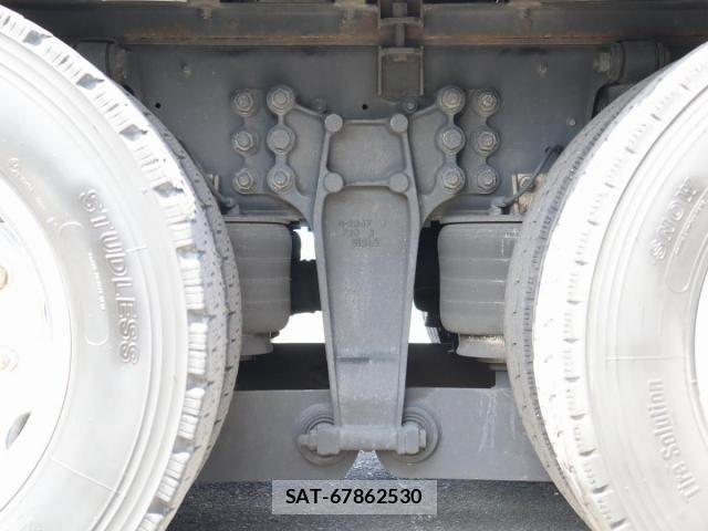 Isuzu GIGA 2016-05 8659263-13