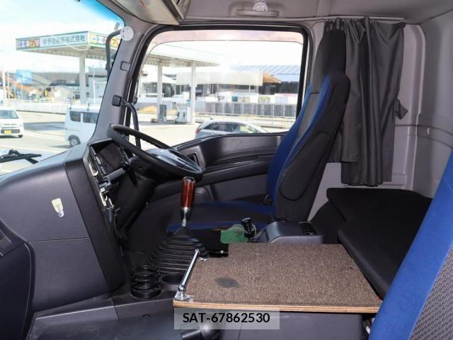 Isuzu GIGA 2016-05 8659263-22