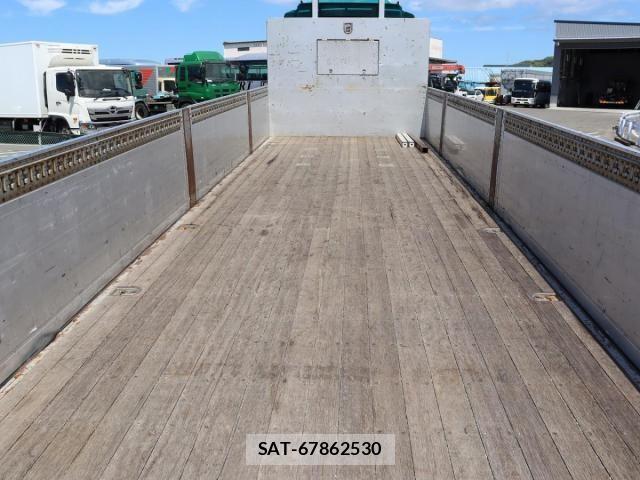 Isuzu GIGA 2016-05 8659263-6