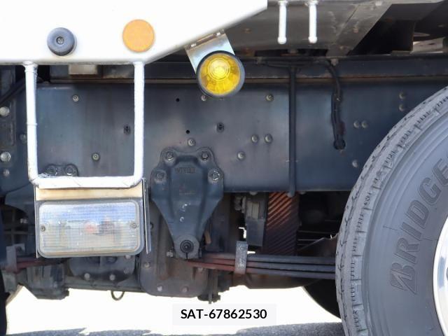 Isuzu GIGA 2016-05 8659263-7