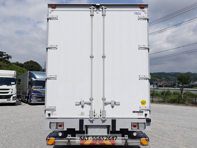 Isuzu GIGA 2017-01 8666194-5