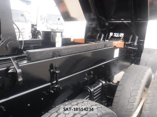 Isuzu GIGA 2020-02 8659258-9