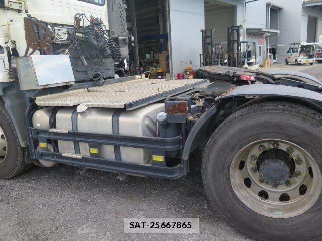 Isuzu GIGA 2016-08 8666192-13