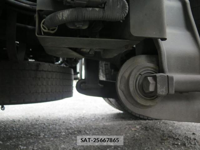 Isuzu GIGA 2016-08 8666192-25