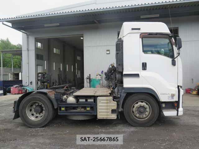 Isuzu GIGA 2016-08 8666192-3