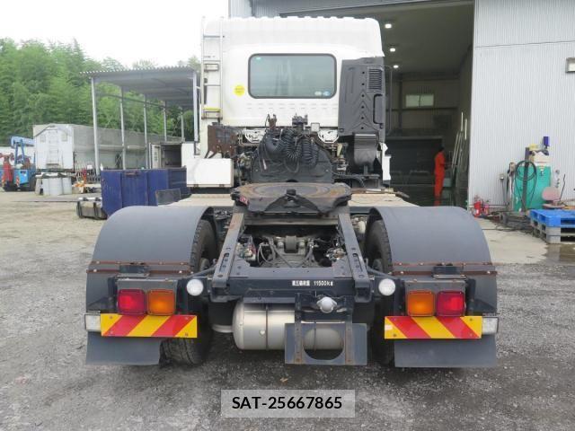 Isuzu GIGA 2016-08 8666192-6